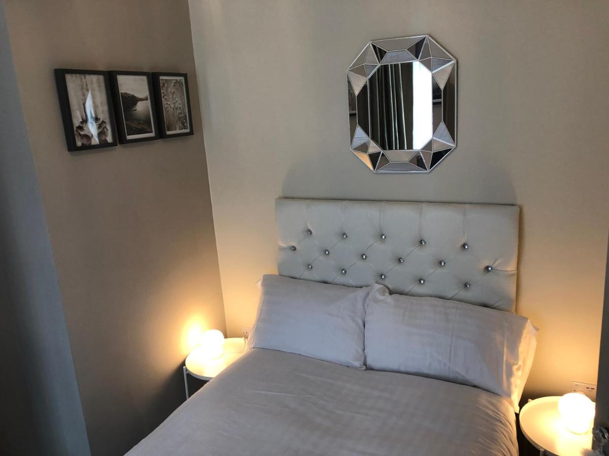 3 Double Bed Brittania Styled Central Home Near Lfc Sleeps 6 With Free Business Super Fast Fibre Broadband Λίβερπουλ Εξωτερικό φωτογραφία