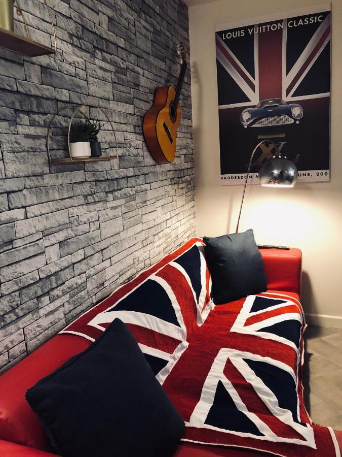 3 Double Bed Brittania Styled Central Home Near Lfc Sleeps 6 With Free Business Super Fast Fibre Broadband Λίβερπουλ Εξωτερικό φωτογραφία