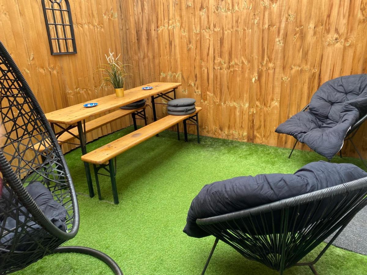 3 Double Bed Brittania Styled Central Home Near Lfc Sleeps 6 With Free Business Super Fast Fibre Broadband Λίβερπουλ Εξωτερικό φωτογραφία